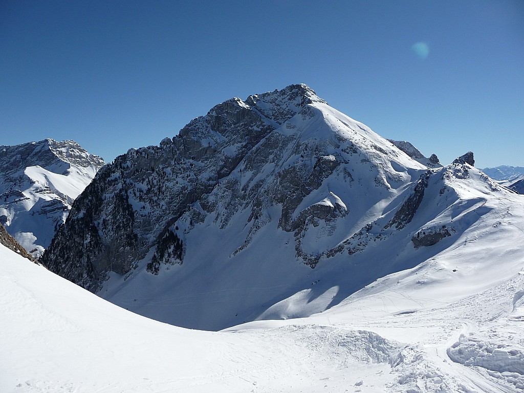 obligé de la faire , impressionnant le couloir