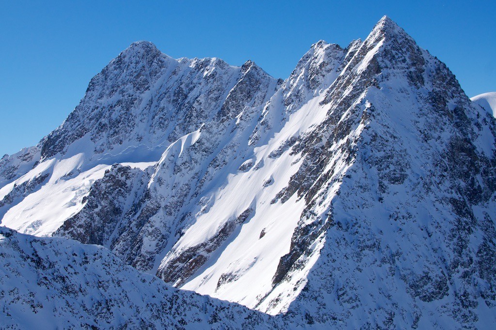 #5 Le Sustenhorn à gauche, maître des lieux Le Sustenhorn à gauche, maître des lieux