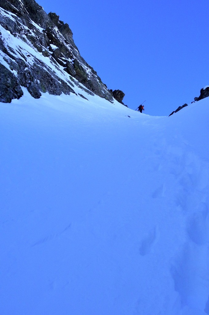 Xavier sort du couloir