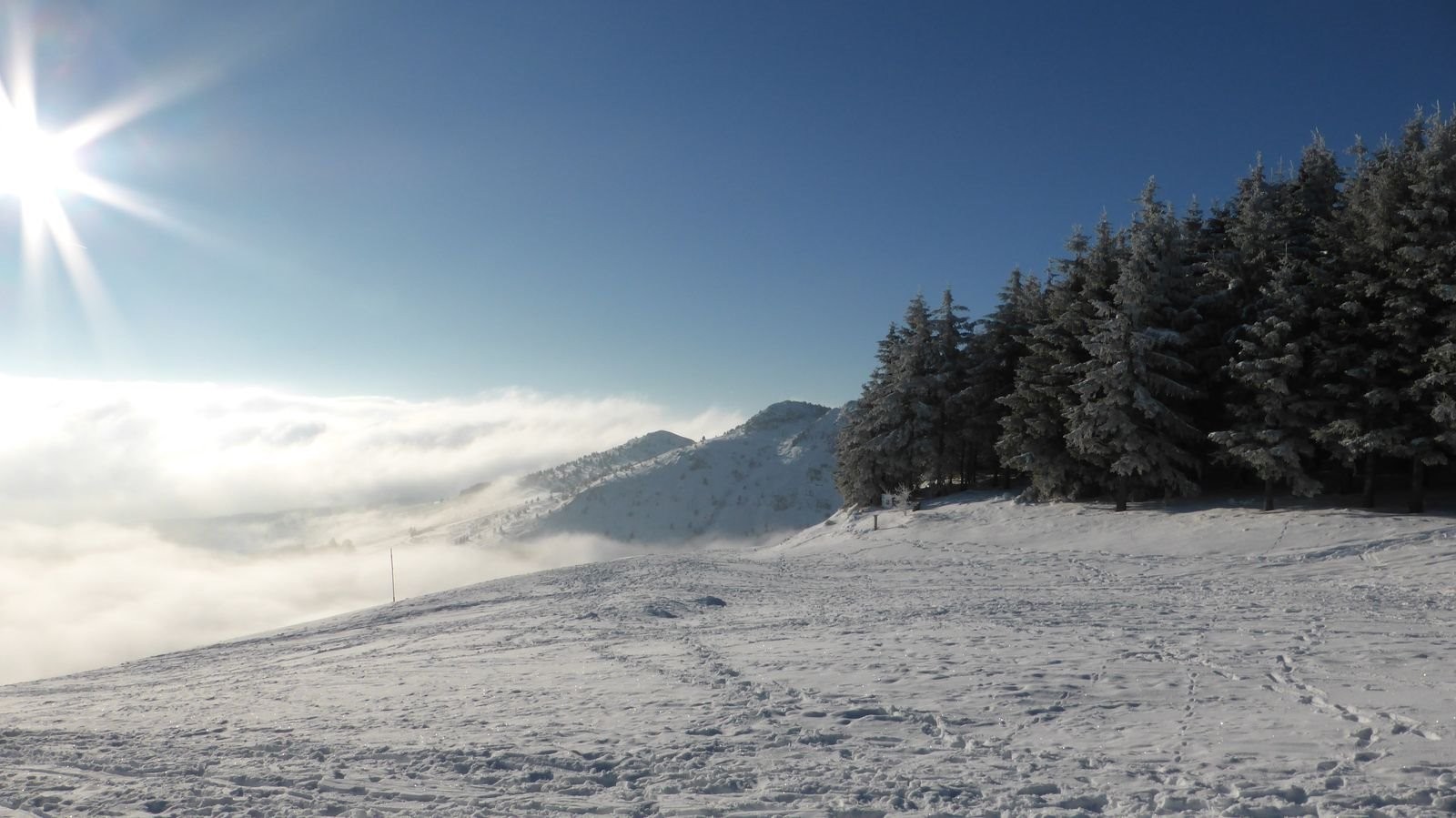 #2 Croix des Boutières: entre stratus ou ciel bleu? Croix des Boutières: entre stratus ou ciel bleu?