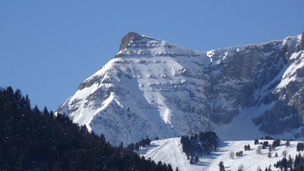 #2 quelques traces Petit Veymont, face NE. quelques traces Petit Veymont, face NE.