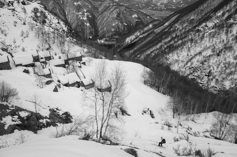 #16 On trouve encore bien la neige dans le Val Mergoscia On trouve encore bien la neige dans le Val Mergoscia