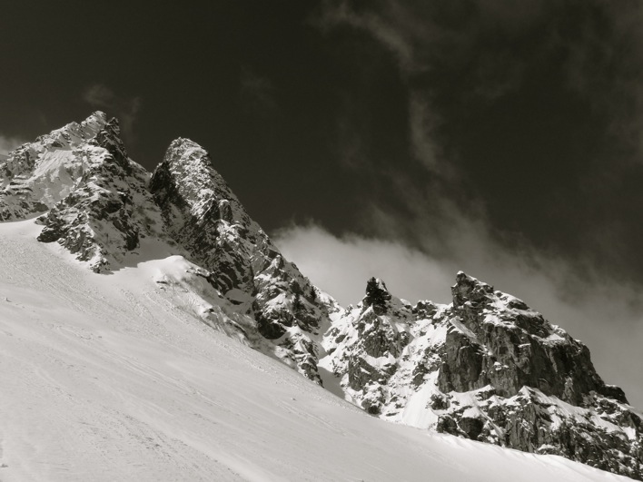 On y retrouve cette neige vitrifiée