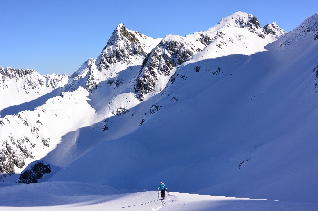 Arnaud arrive au soleil.