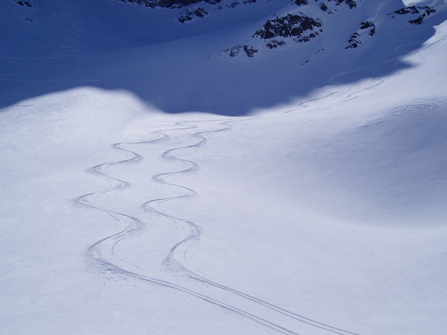 #5 Descente du "col" : dédicacée à Christophe: on skie comme des fers à repasser mais on fait des belles traces!!!! Descente du "col" : dédicacée à Christophe: on skie comme des fers à repasser mais on fait des belles traces!!!!