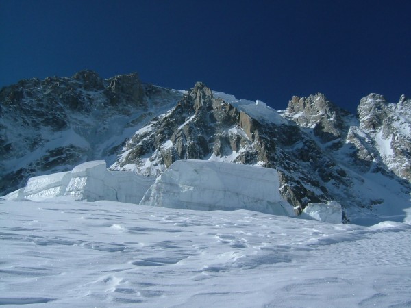 Aiguille du Tour : Sous la face N , joli Sérac côté Glacier du Trient