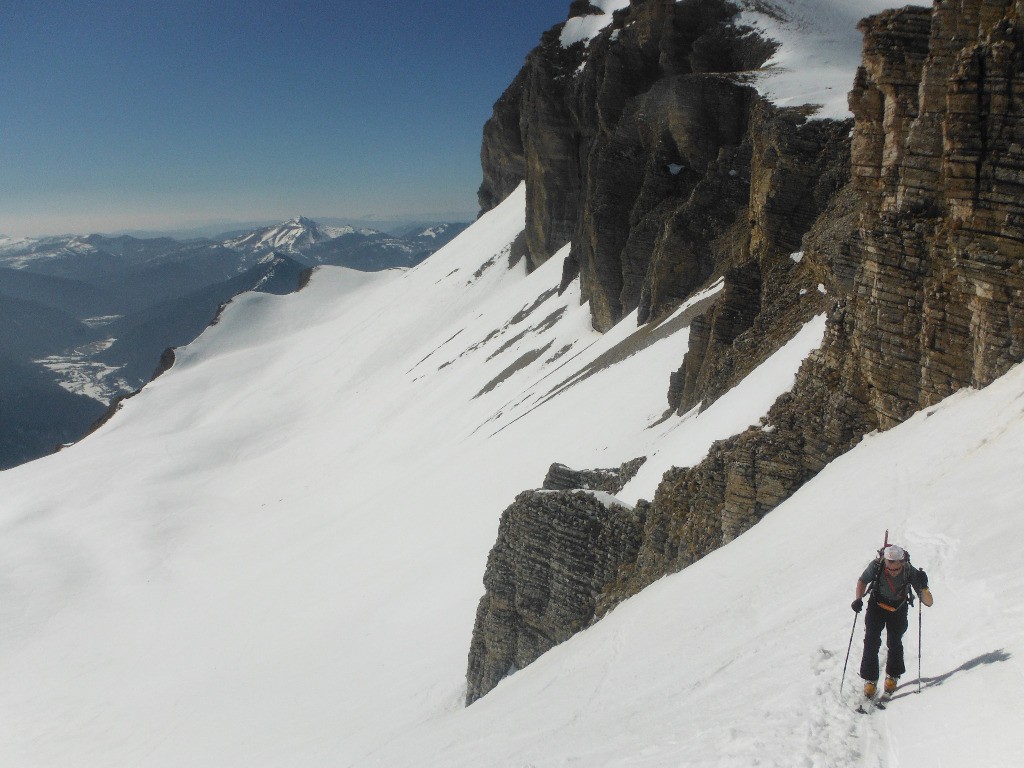 Remontée au col du Charnier(ça chauffe dans cette petite combe)