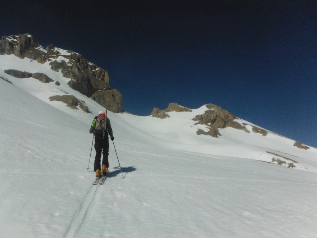 Montée au col de la Cloche