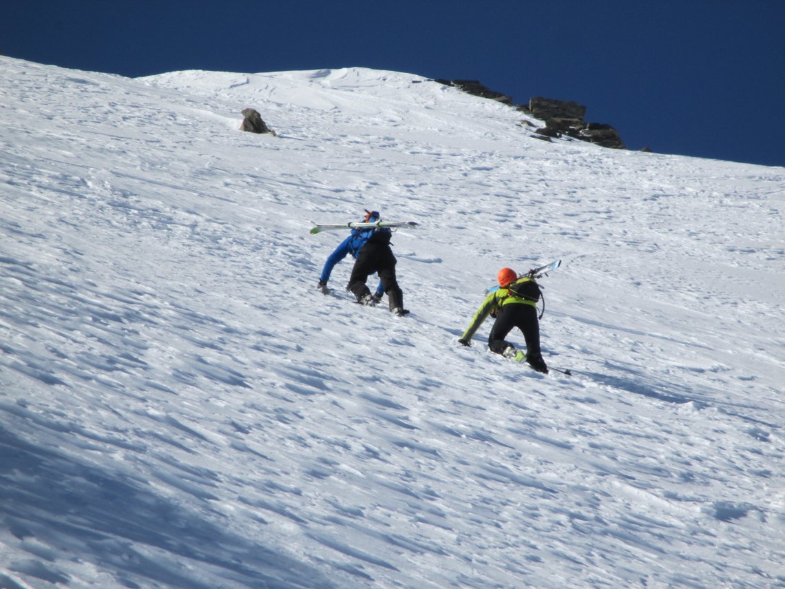 à pieds pour la fin vers la Pointe de Combe Neuve