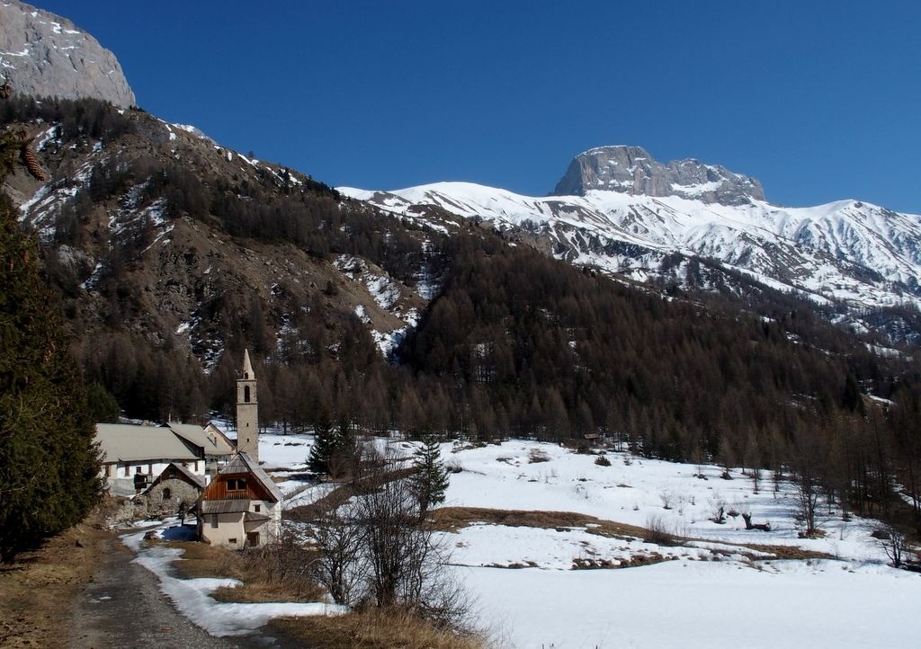 #20 La Grande Séolane, avec la Riquista à sa gauche et la Crête de Gimette (Pt 2609m) à sa droite La Grande Séolane, avec la Riquista à sa gauche et la Crête de Gimette (Pt 2609m) à sa droite