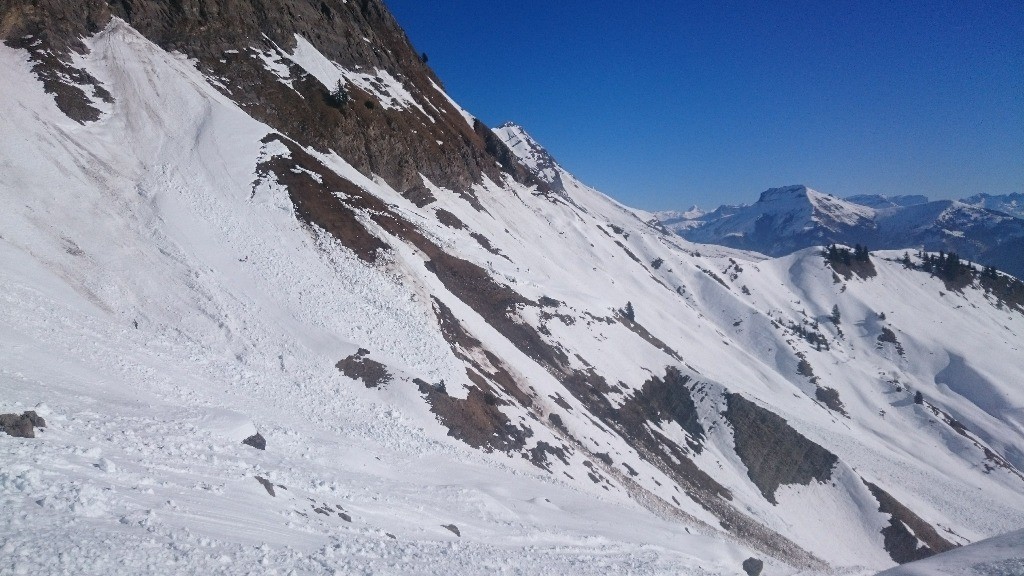 #24 Traversé pour rejoindre les contrebandiers Traversé pour rejoindre les contrebandiers