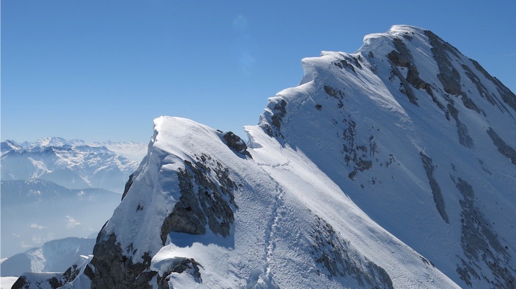 L’arête S dans le rétro