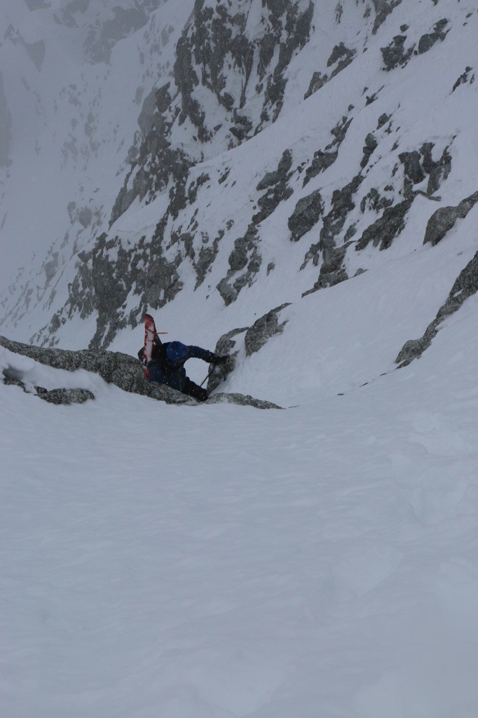 #7 un peu de mixte pour éviter de faire une tranchée dans le passage de descente un peu de mixte pour éviter de faire une tranchée dans le passage de descente
