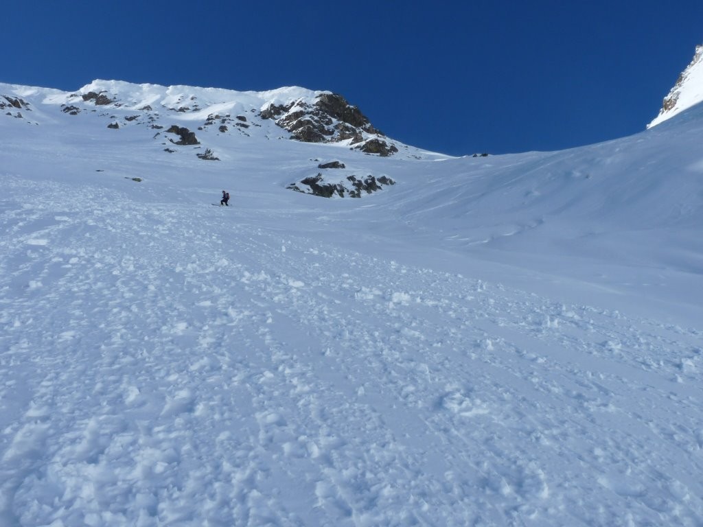 De grosses corniches sous le col.