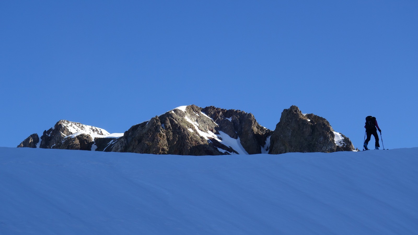 #1 Montée à la Baisse de Druos sur fond de Malinvern
Montée à la Baisse de Druos sur fond de Malinvern