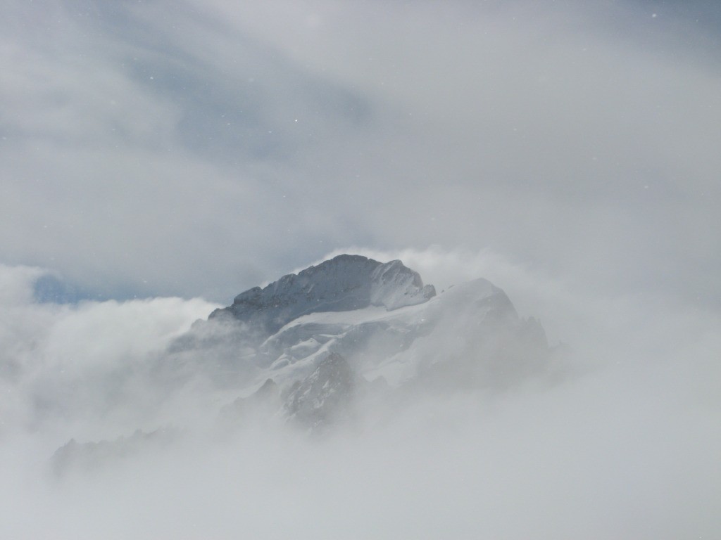 la barre entre 2 nuages