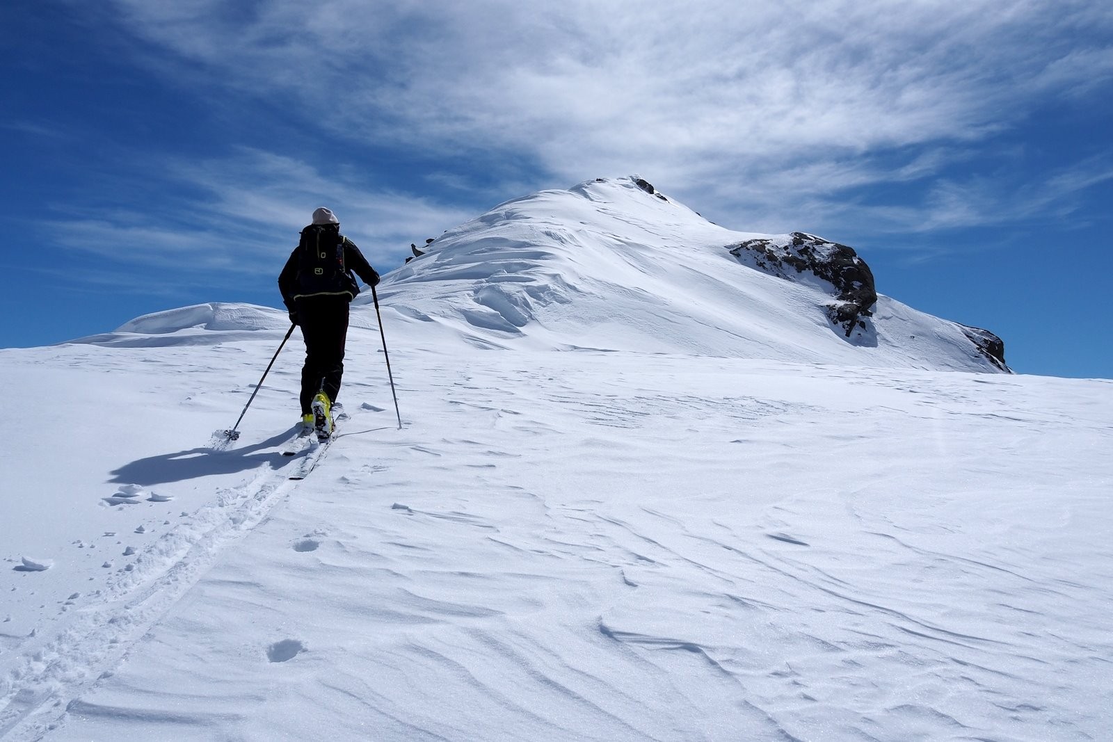 Sous le sommet 3260 m.