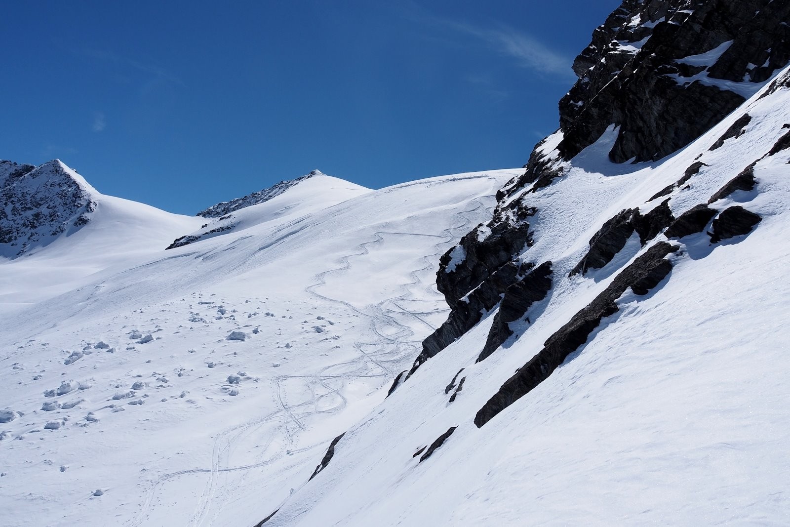 Courte montée après avoir quitté le glacier des Volnets.