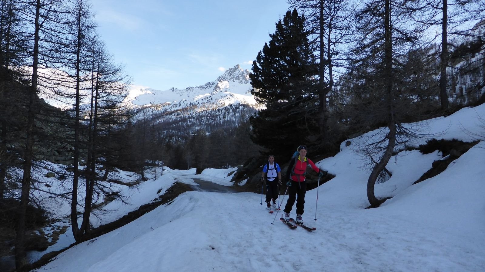 #2 Susanna se familiarise avec son nouveau matériel Susanna se familiarise avec son nouveau matériel