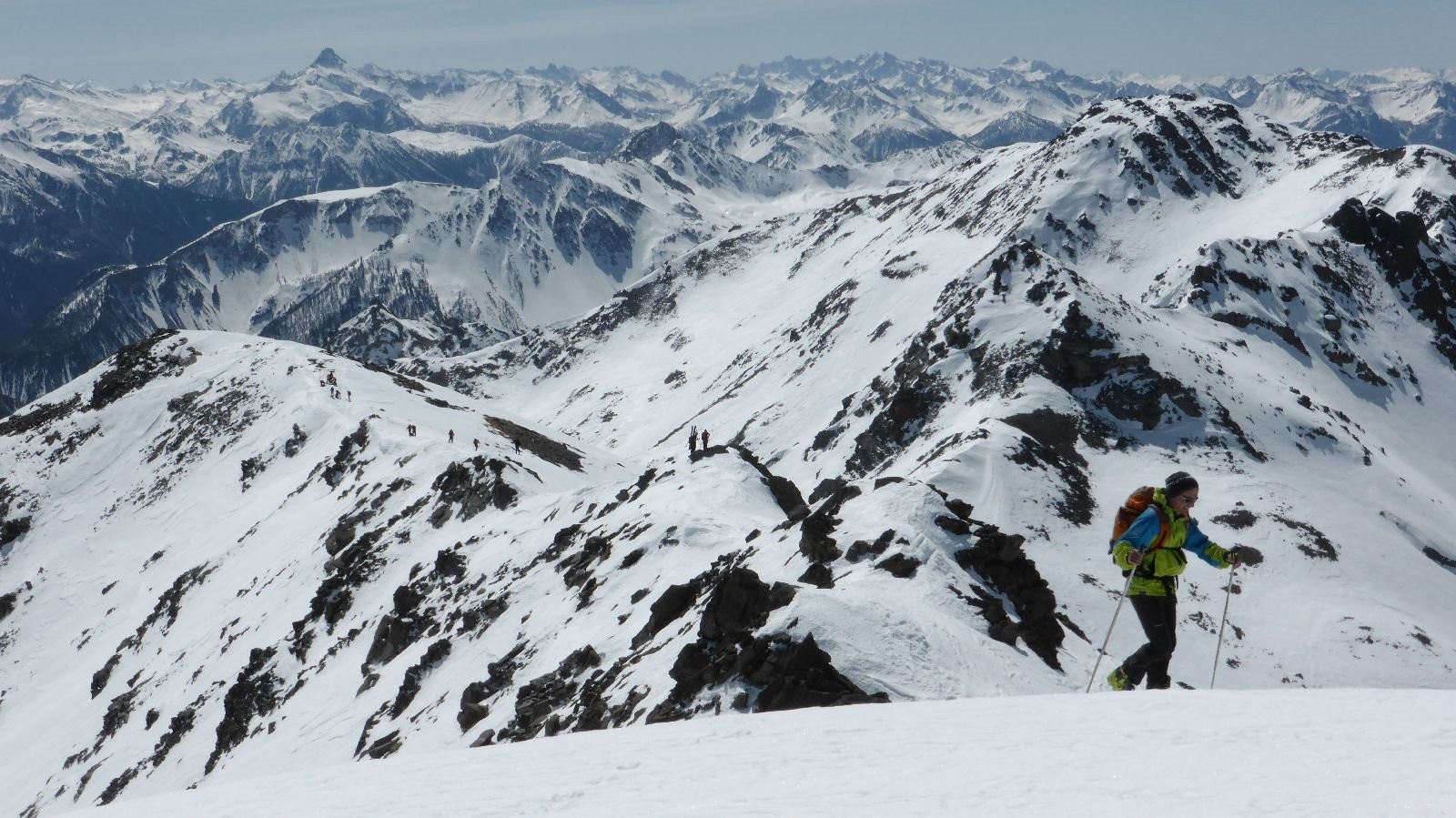 #38 Final vers le sommet du Pic du Lac Blanc: un autre groupe arrive du sud Final vers le sommet du Pic du Lac Blanc: un autre groupe arrive du sud
