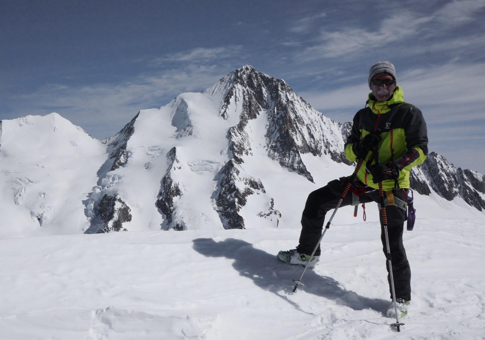 #51 Yves aussi grand que le Finsteraarhorn. Yves aussi grand que le Finsteraarhorn.