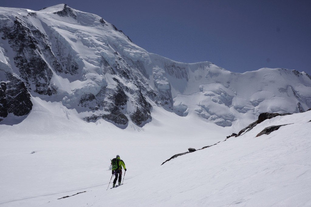 Montée à Hollandiahutte