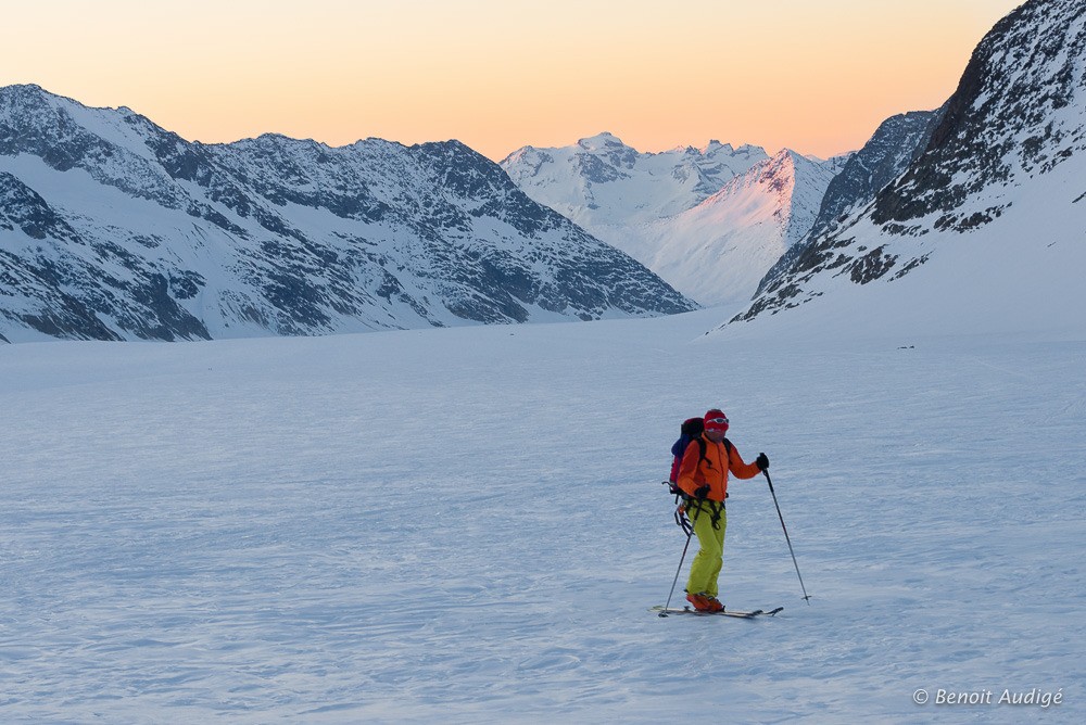 Lever de soleil sur l'aletschfirn