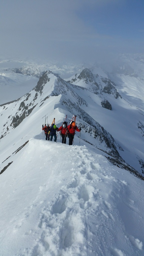 Jolies arêtes entre Charbonnier et Sana