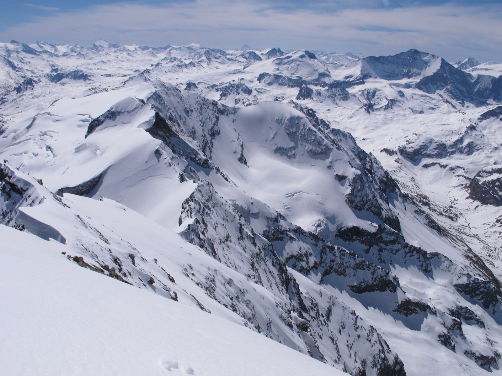 Mont Pourri - L'arête Sud. Dôme de la Sache et des Platières