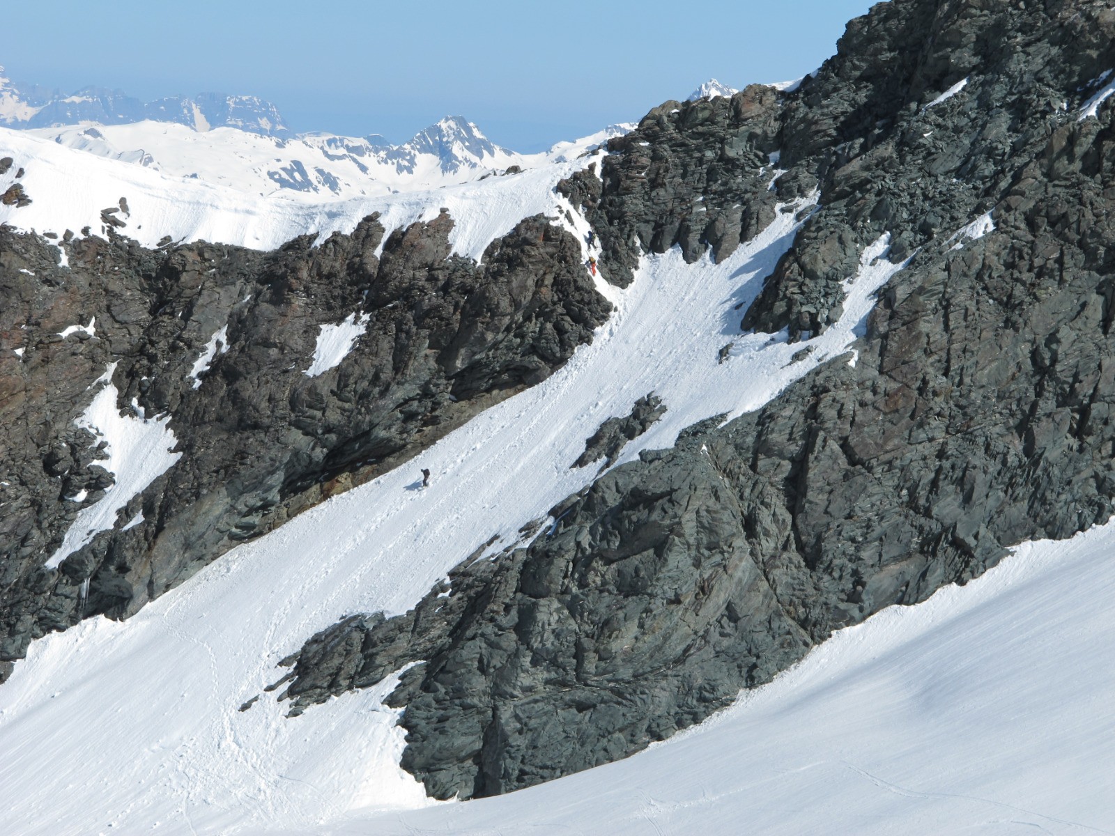 Mont Pourri - Le col encore bien enneigé