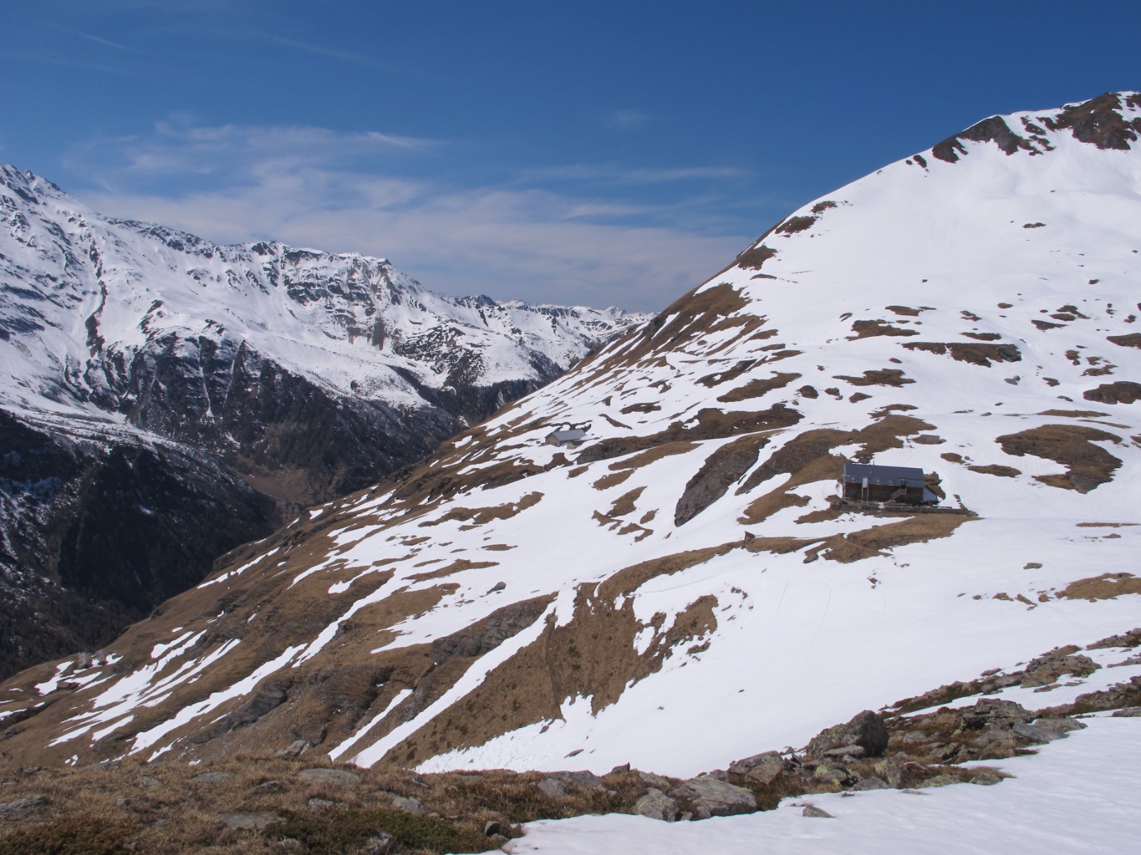 Mont Pourri - Court déchaussage en traversée pour rejoindre le refuge du Mont Pourri