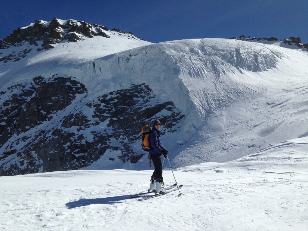 Les séracs qui dominent le Glacier de Laveciau