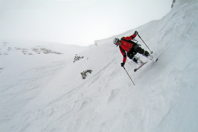 #3 Couloir de la Combaz : Dans la partie superieure. Couloir de la Combaz : Dans la partie superieure.
