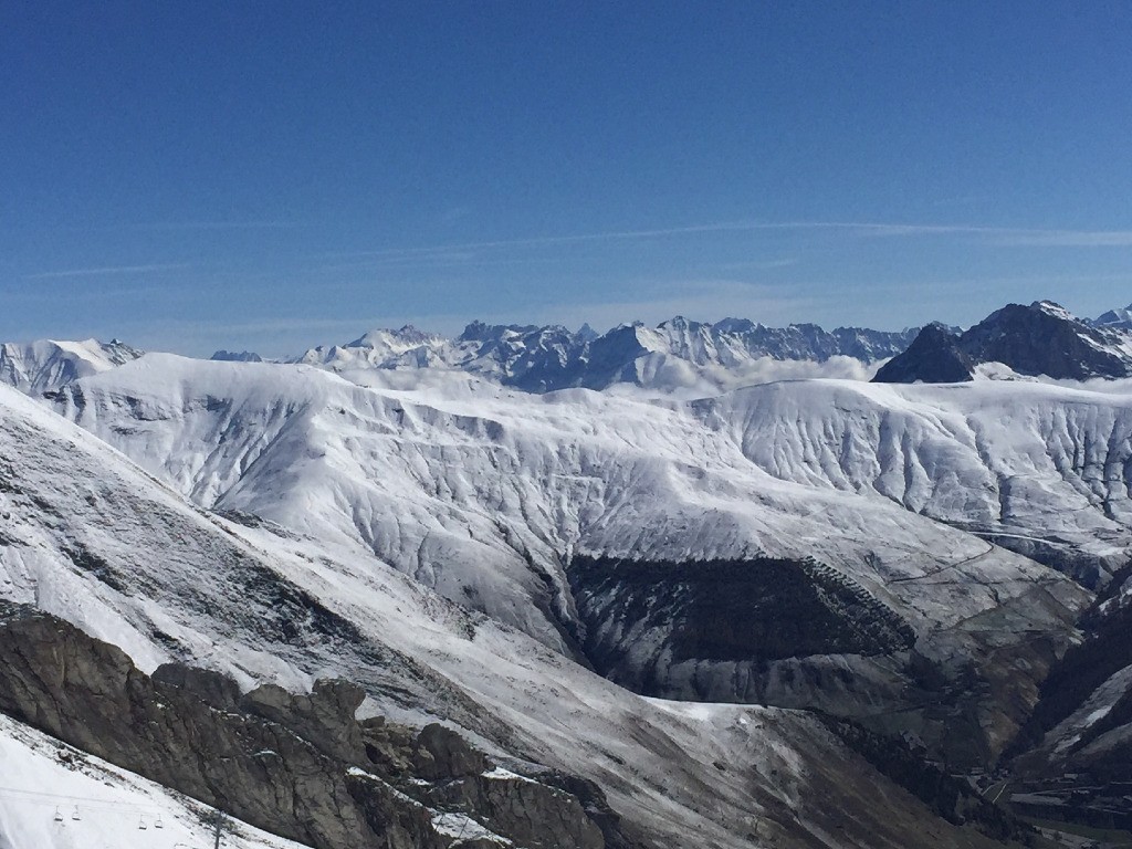 #6 Au dernier plan le viso pointe entre les chambeyron à gauche et cuguret/siguret à droite Au dernier plan le viso pointe entre les chambeyron à gauche et cuguret/siguret à droite