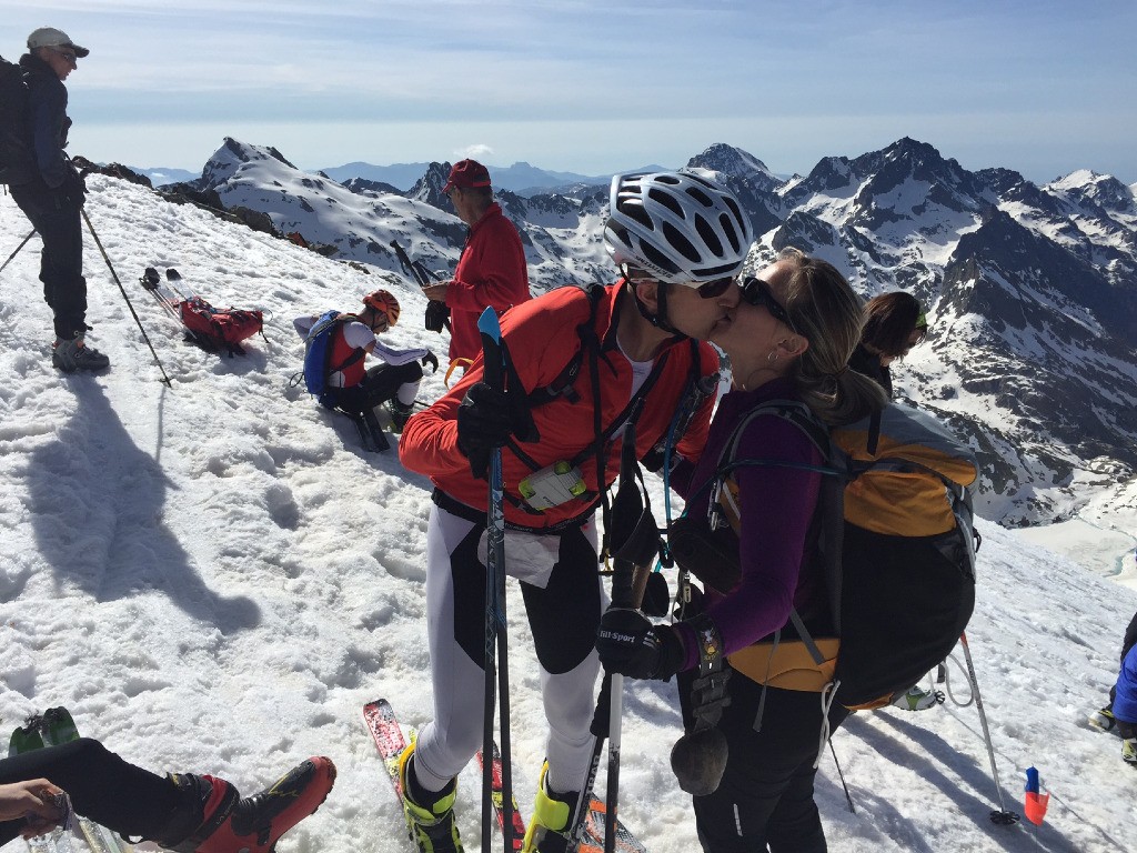 #35 Chaleureusement félicité Chaleureusement félicité