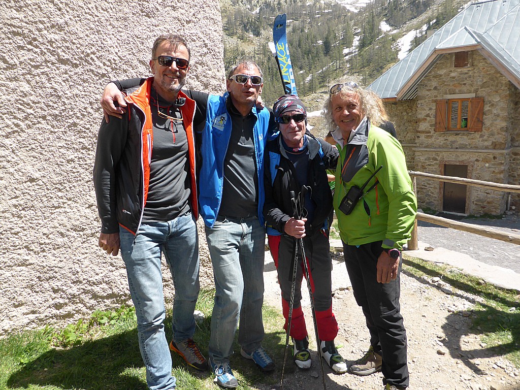 #16 Belle entente... Belle entente...