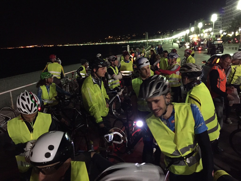 #20 Bonne humeur sur la promenade des Anglais Bonne humeur sur la promenade des Anglais