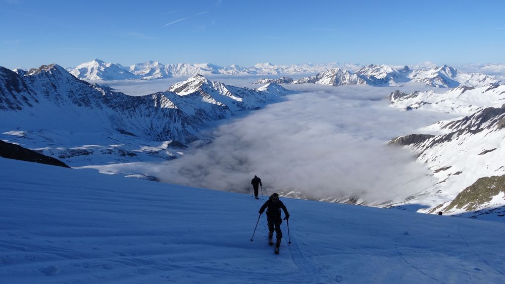 #7 La mer de nuages se désagrège La mer de nuages se désagrège