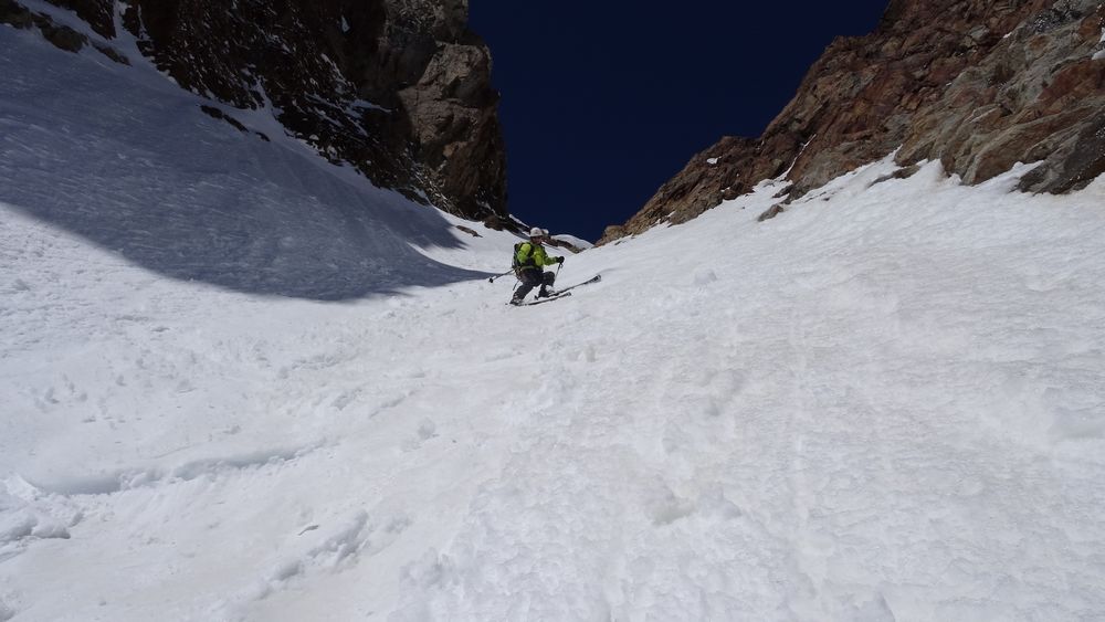 #18 on skie la goulotte et la rive gauche on skie la goulotte et la rive gauche