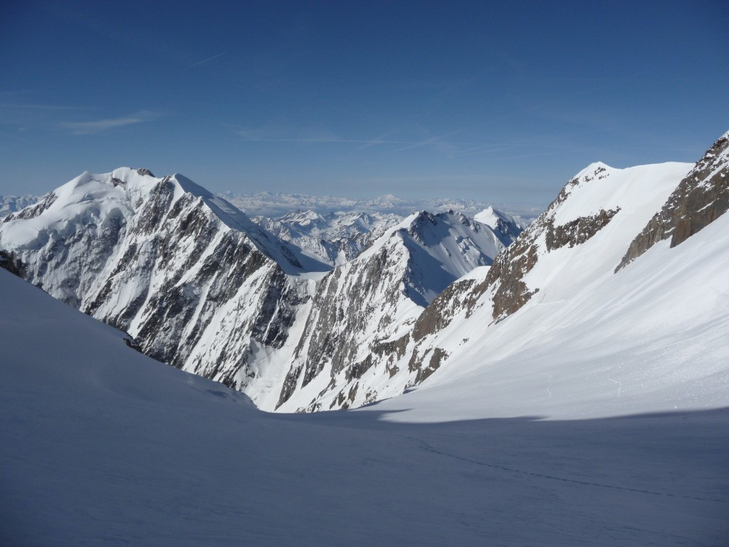 Descente sur le glacier du Miage italien