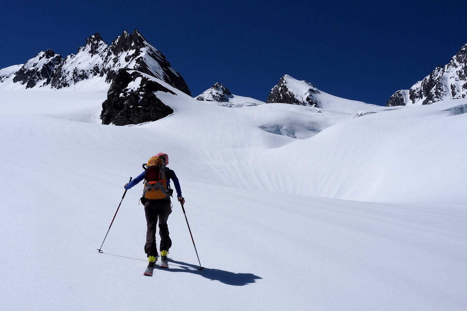 Nous prenons pied sur le glacier.