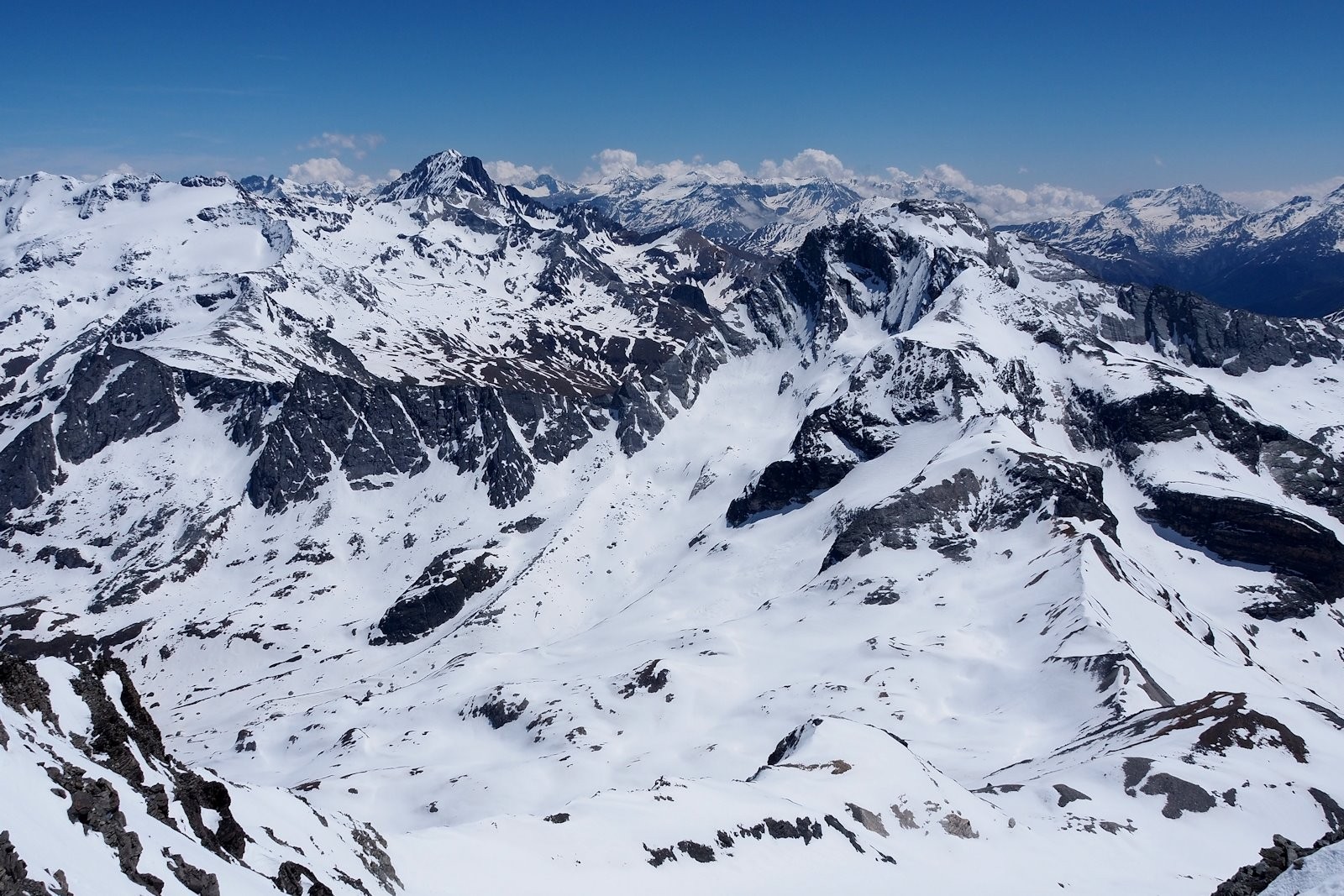 #39 Du sommet, vue vers l Du sommet, vue vers l'Est.
