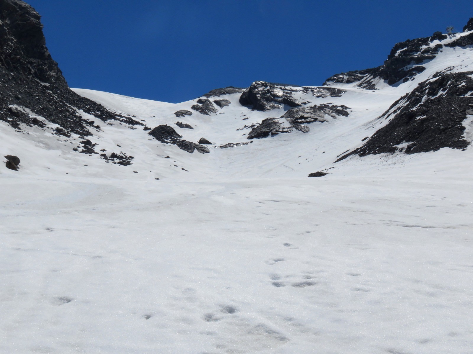 Col de Thorens et ces résurgences  rocheuse 