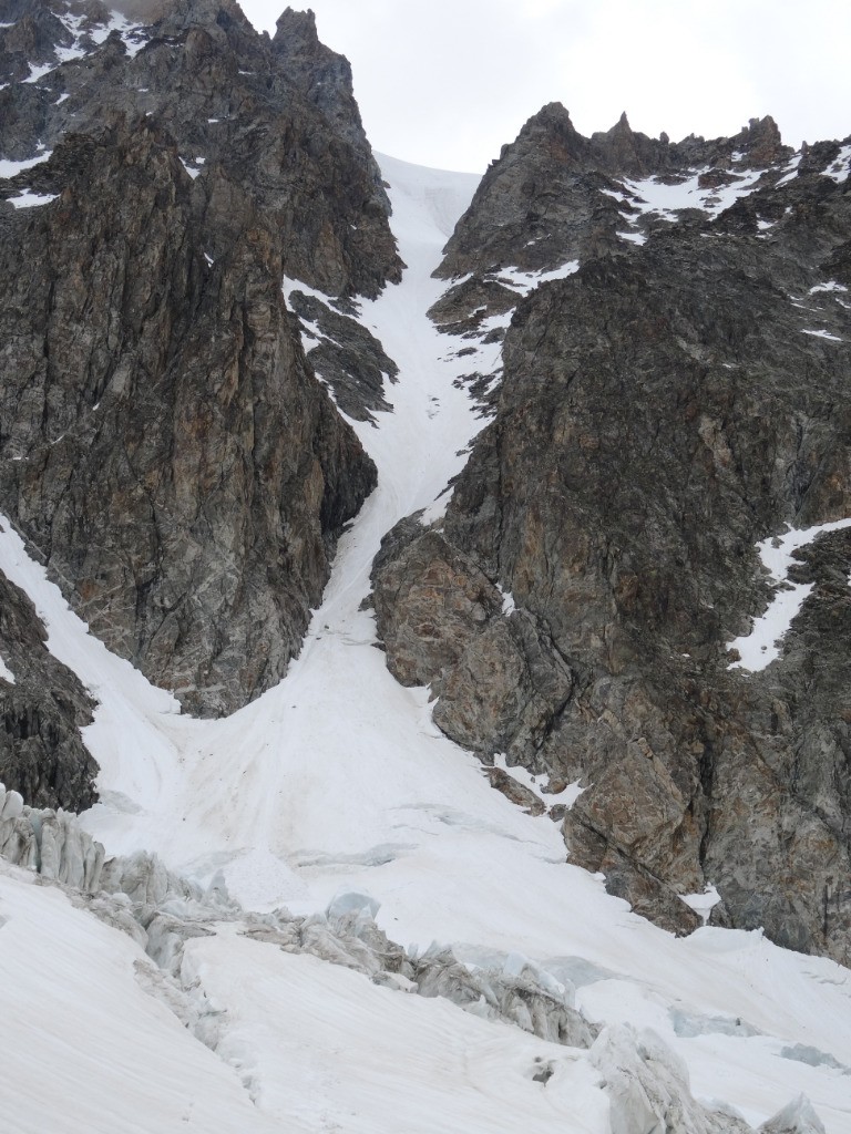 couloir du refuge Q.Sella qui débouche sur le glacier du Dôme