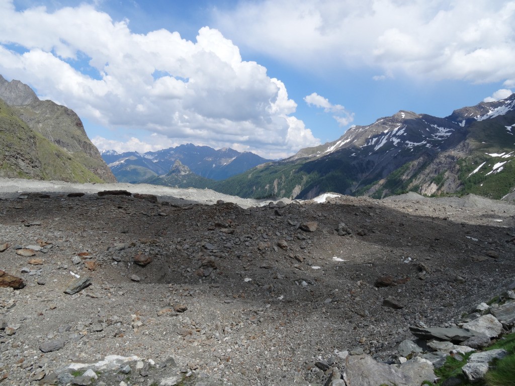 le glacier caillouteux