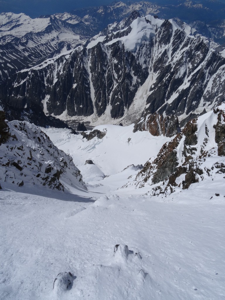 #16 belle vue sur les aiguilles de tré la tête, ça penche un peu moins belle vue sur les aiguilles de tré la tête, ça penche un peu moins