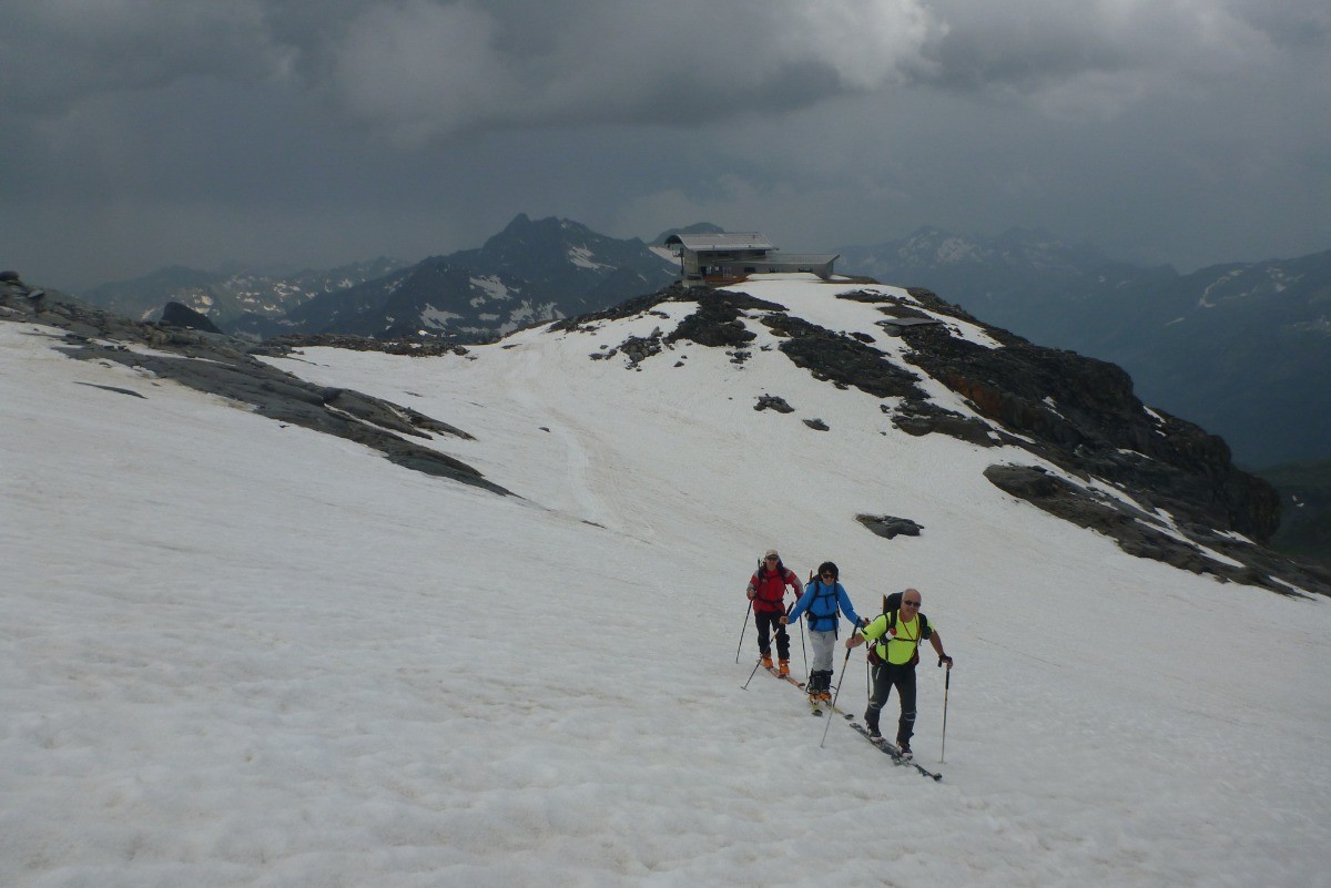 #4 Au départ de la Pointe Indren, skis aux pieds Au départ de la Pointe Indren, skis aux pieds