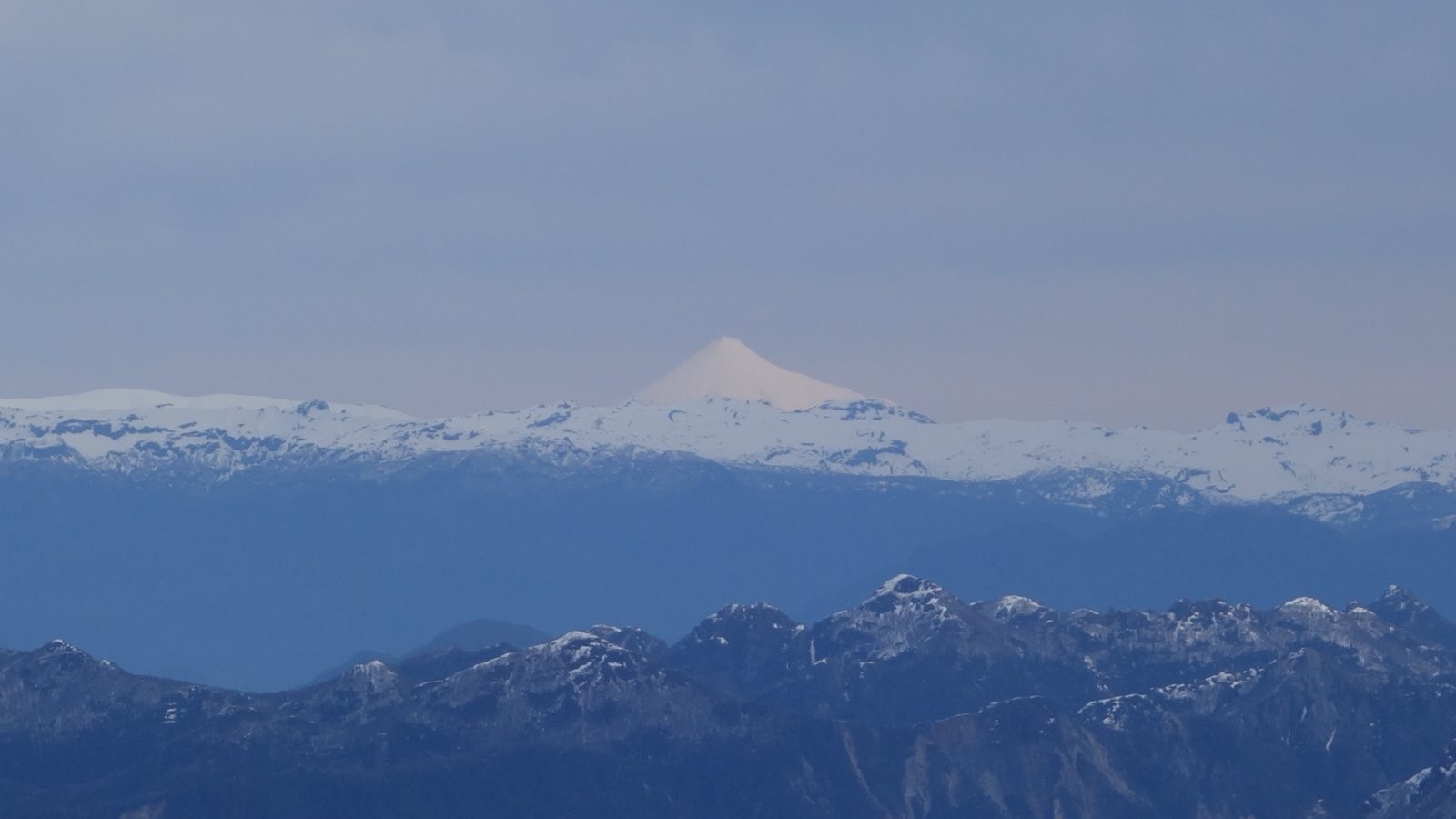 Volcan Osorno au téléobjectif depuis le sommet