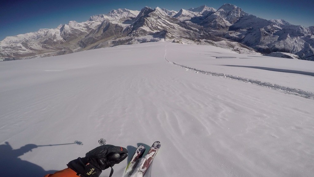 Descente à skis prise en GoPro avec tous les monuments devant moi....