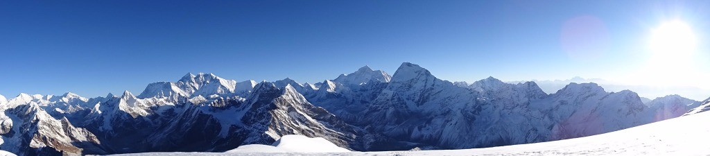 Vue sur les 8000m dont Everest et Lhotse